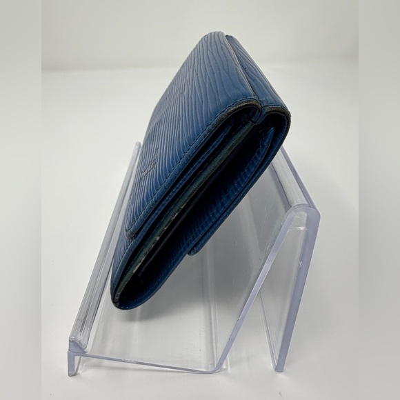 Louis Vuitton Blue Epi Compact Wallet GUC - Picture 4 of 9